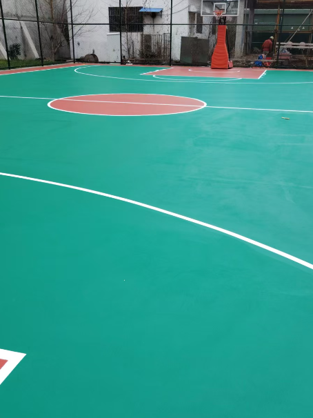 大同 球场长期使用易出现地面开裂